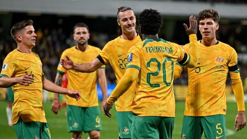 Australia thủ vững nhờ Patrick Beach, tạo cú sốc 2-0 trước Thổ Nhĩ Kỳ.