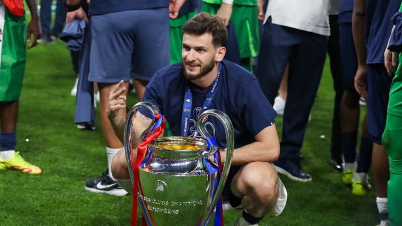 PSG hạ Arsenal vô địch C1, Kvaratskhelia nhận danh hiệu Cầu thủ xuất sắc nhất.